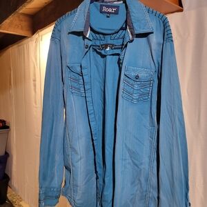 Roar Men's Blue Button Up Shirt